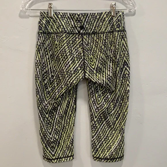 Prana Capri Recycled Polyester Blend Leggings XS - Picture 2 of 5